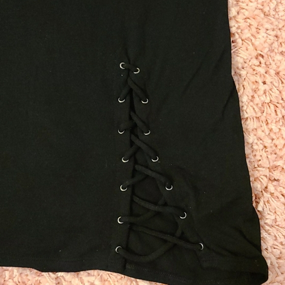 Flirty Black Express Tank Top. - Picture 5 of 6